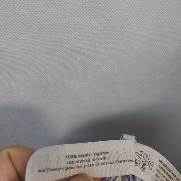 Aeropostale Light weight Floral Burst Cover Up Cardigan Size OS - Picture 9 of 9